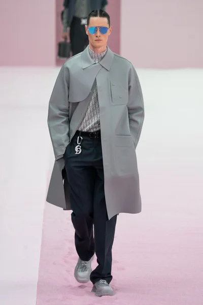Look 39